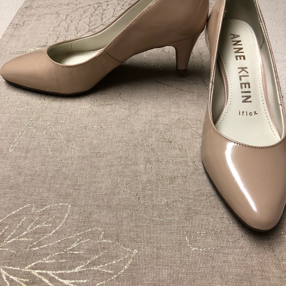 Anne Klein Rosalie Nude Pump - Picture 2 of 7
